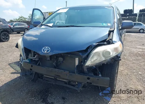 2013 Toyota Sienna Xle V6 8 Passenger из США, поврежденный, VIN 5TDYK3DC0DS363372